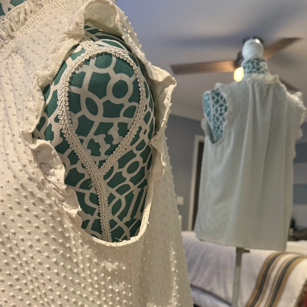 J. Crew White Textured Ruffle Blouse L - Picture 5 of 5
